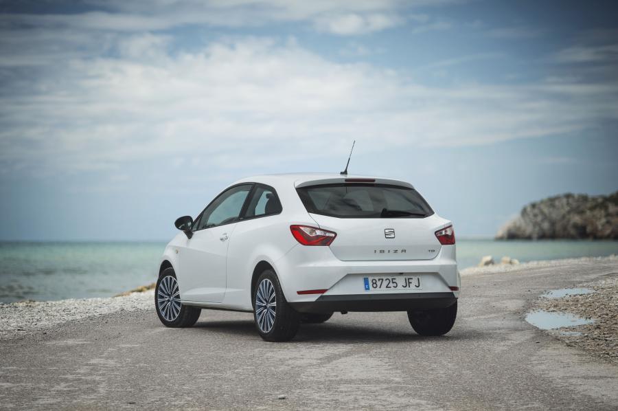  Seat Ibiza SC Connect 2015 года  (фото 2 из 9)